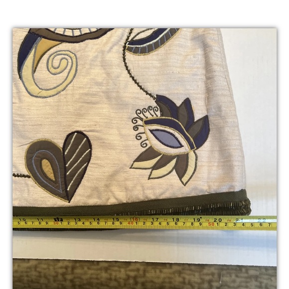 Veronica Beard Inga Sz 8- 10 Skirt EMBROIDERED Mini Beaded Oyster 100% Silk NWT - Picture 11 of 16